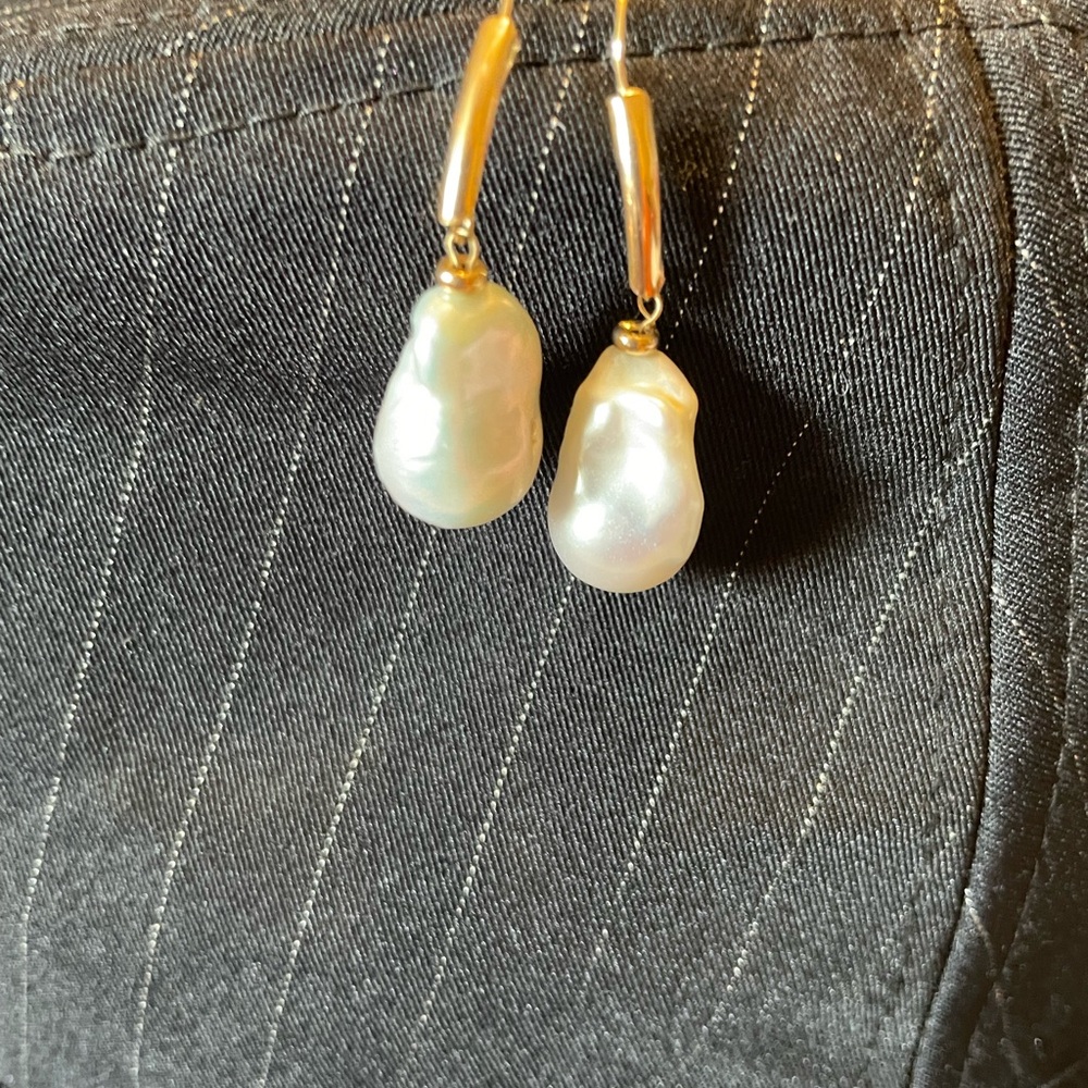 14 K freshwater (peanut) pearl drop earrings - authentic